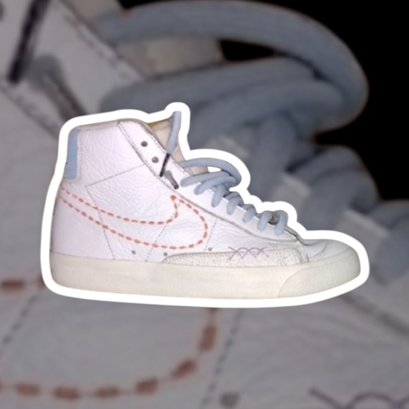 Nike Shoes - (EUC) NIKE® Blazer Mid '77 Women's Shoe - Size 6